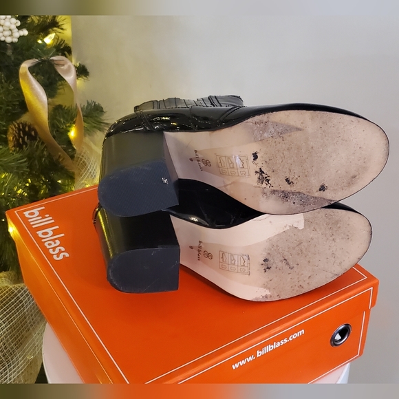 Bill Blass high gloss Boots size 9 - Picture 5 of 6